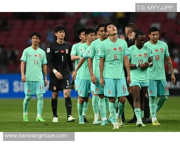 足球明星因违规行为被罚款十亿美元引发全球热议与关注